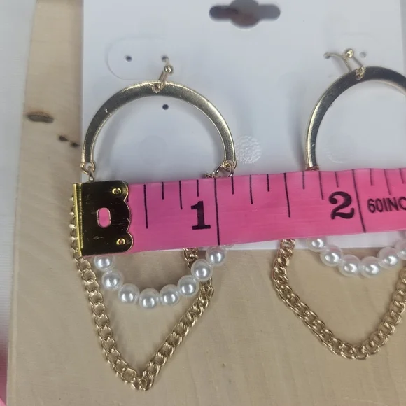 Isaac Mizrahi Gold Tone And Pearl Dangle Earrings NWT Retail $28 - Picture 6 of 7